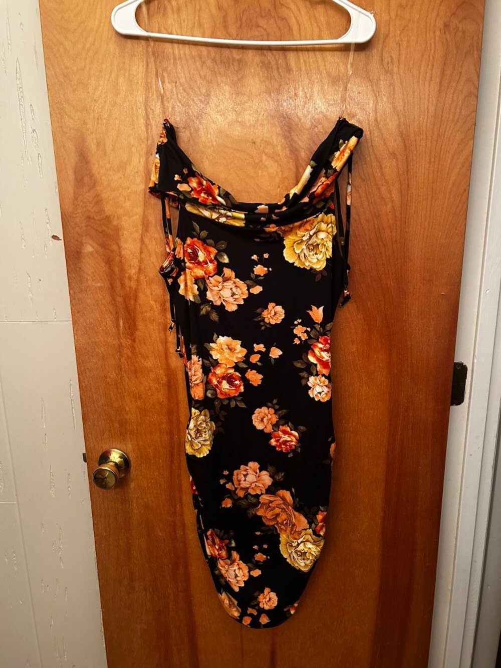 Flower Ruched Dress - Picture 2 of 2